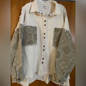 Oli and Hali large xl 1x  shacket off white and sage